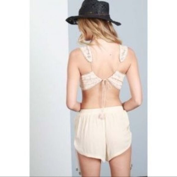 Floral Lace Tie Back Crop Top - Picture 3 of 6